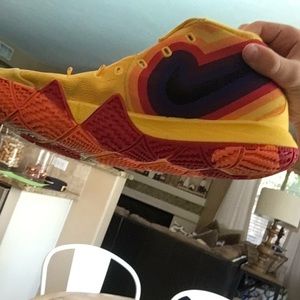 Meet your Posher, Nico